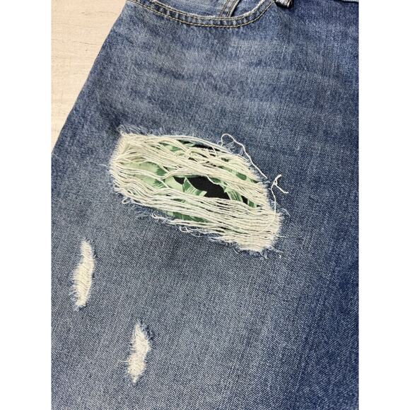 Levi's 569 Distressed Jean Shorts Men's Size 34 Loose Straight 100% Cotton Denim - Picture 3 of 9